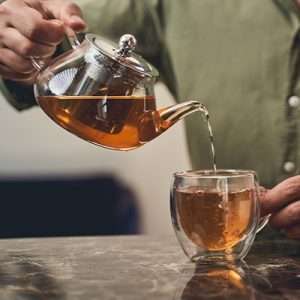 tea infuser pouring tea