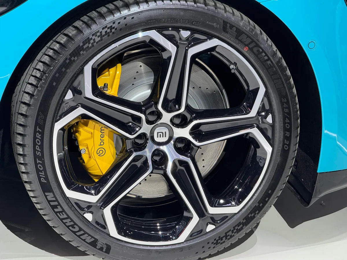 شیائومی با اس یو 7 وارد رقابت خودروهای الکتریکی شد +تصاویر 4 شیائومی با اس یو 7 وارد رقابت خودروهای الکتریکی شد +تصاویر