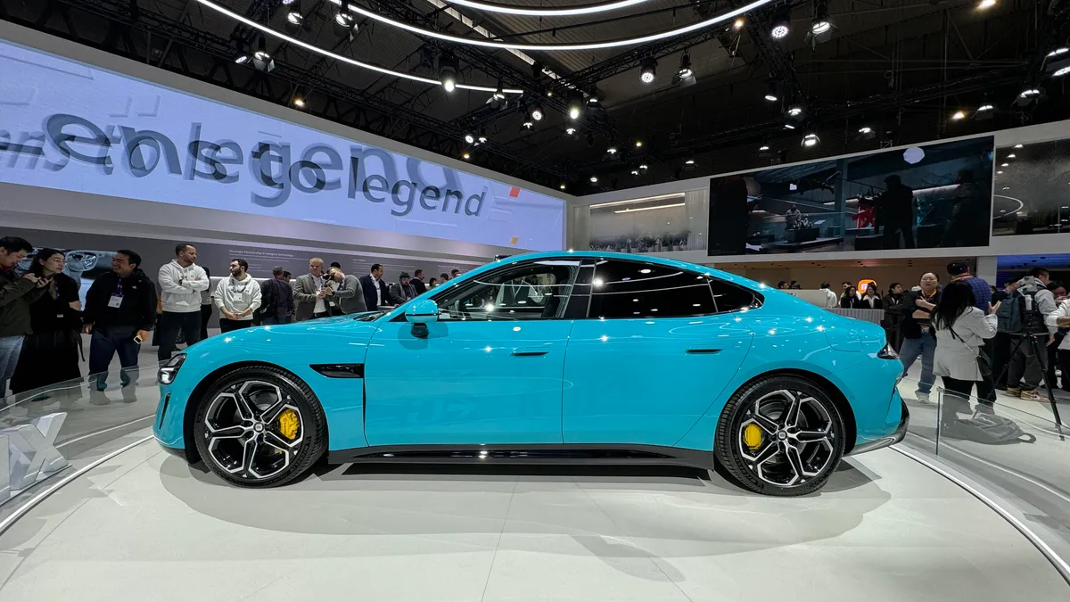 شیائومی با اس یو 7 وارد رقابت خودروهای الکتریکی شد +تصاویر 2 شیائومی با اس یو 7 وارد رقابت خودروهای الکتریکی شد +تصاویر