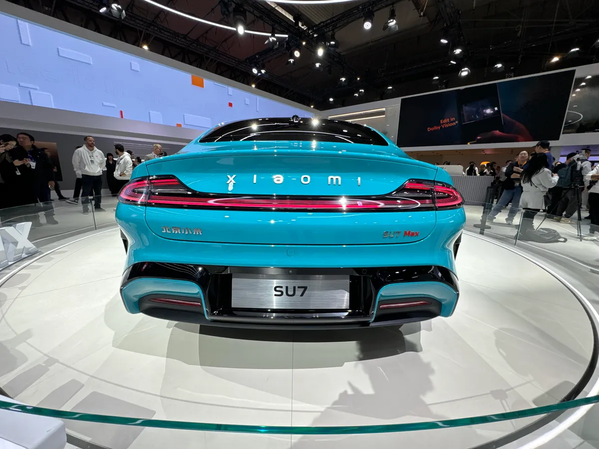 شیائومی با اس یو 7 وارد رقابت خودروهای الکتریکی شد +تصاویر 7 شیائومی با اس یو 7 وارد رقابت خودروهای الکتریکی شد +تصاویر