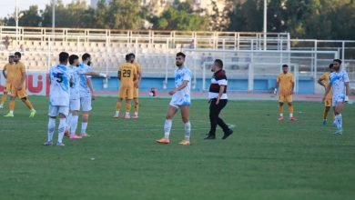 ورود کمیته اخلاق به قضاوت بازی جنجالی پالایش نفت بندرعباس و شهرداری آستارا 6 بازیکنان شهرداری آستارا پس از اخراج دو بازیکن، در زمین قدم زدند تا اعتراض خود را به داوری نشان دهند. کمیته اخلاق فیلم بازی را بررسی خواهد کرد.