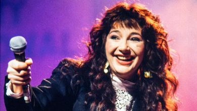 بیش از 1000 نوازنده در انگلیس آلبوم بیصدا منتشر کردند! 6 بیش از ۱۰۰۰ نوازنده، از جمله کیت بوش، کت استیونز و آنی لنوکس، آلبومی بیصدا را در اعتراض به برنامههای حق تکثیر هوش مصنوعی انگلیس منتشر کردند.