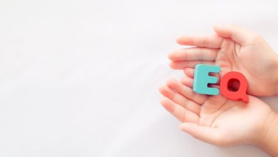 اگر نمی‌دانید دارای هوش هیجانی (EQ) بالا هستید یا خیر، این ۱۴ نشانه می‌توانند به شما کمک کنند میزان هوش هیجانی خود را ارزیابی کنید.
