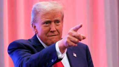 پروژۀ جدید ترامپ در بازار ارز دیجیتال؛خریداران این ۲ رمزارز سورپرایز شدند! 9 دونالد ترامپ زنده است، ولی وضعیتش وخیم است