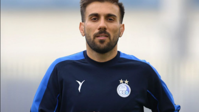 دلداری دادن رونالدو به مهران احمدی پس از اخراج عجیب او؛ چرا احمدی چنین خطایی مرتکب شد؟ +ویدئو 8 دلداری دادن رونالدو به مهران احمدی پس از اخراج عجیب او؛ چرا احمدی چنین خطایی مرتکب شد؟ +ویدئو