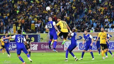 خلاصه بازی سپاهان 1-1 استقلال خوزستان؛ بازی جنجالی که زردها را از صدرنشینی محروم کرد +ویدئو 3 خلاصه بازی سپاهان 1-1 استقلال خوزستان؛ بازی جنجالی بر سر صدرنشینی +ویدئو