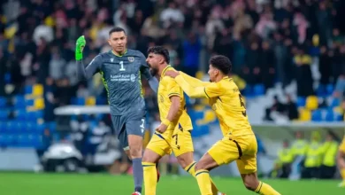 پوسترهای توهین‌آمیز التعاون عربستان پس از حذف تراکتور