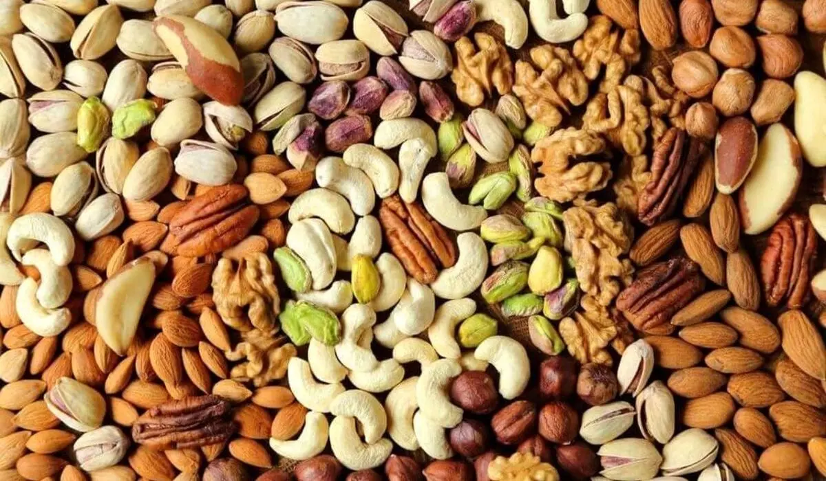 چرا باید پنیر را با گردو بخوریم؟
