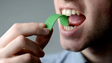 خطری که با جویدن مداوم آدامس بدن ما را تهدید می‌کند