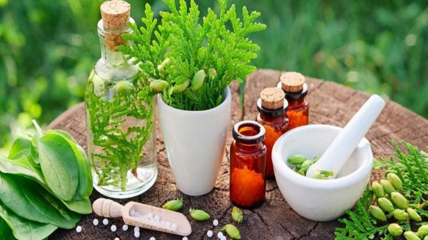 از بخور بابونه تا ورزش: راهکارهای ساده طب سنتی برای پوستی شاداب 1 از بخور بابونه تا ورزش: راهکارهای ساده طب سنتی برای پوستی شاداب