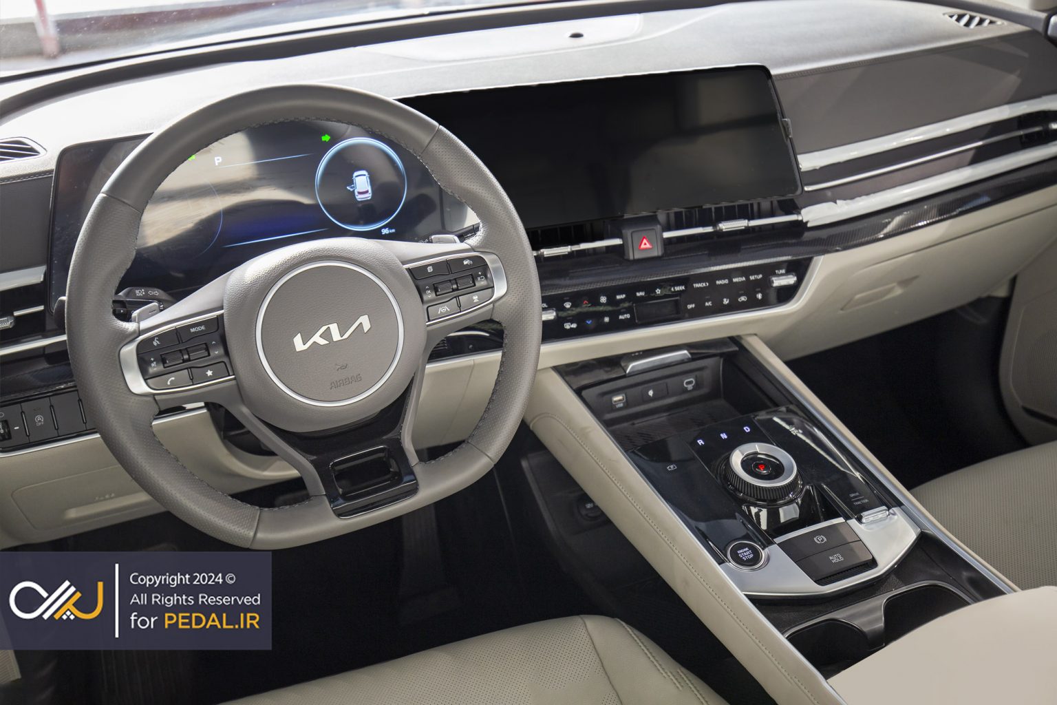 مقایسه میتسوبیشی اوتلندر با کیا اسپورتیج؛ کدام مدل وارداتی ارزش خرید بیشتری دارد؟