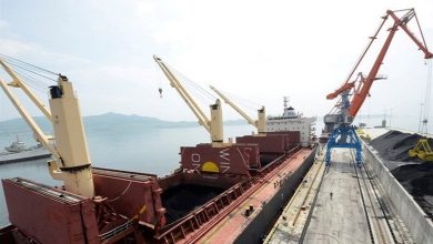 انتقال کشتی های حامل کالاهای اساسی به بندر امام خمینی در نتیجه انفجار بندر شهید رجایی