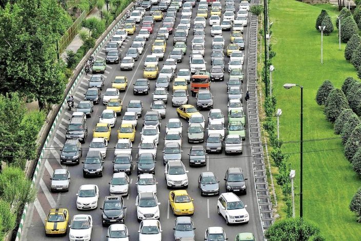 ترافیک سنگین در آزادراههای تهران-کرج و کرج-قزوین 1 ترافیک سنگین در آزادراههای تهران-کرج و کرج-قزوین