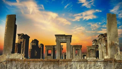 درگیری قاچاقچیان با ماموران حفاظت تخت جمشید برای سرقت یک کتیبه 1 درگیری قاچاقچیان با مامورین حفاظت تخت جمشید برای سرقت یک کتیبه