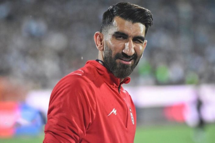 بیرانوند؛ از قهرمان ملی تا سیبل حملات بیامان 1 بیرانوند؛ از قهرمان ملی تا سیبل حملات بیامان