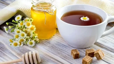 فراتر از آرامش: ۵ فایده علمی کمتر شناختهشده چای بابونه 5 یافتههای اخیر محققان نشان میدهد که هر فردی بعد از نوشیدن قهوه یا چای اندکی بعد احساسات مثبت و خلق و خوی بهتر را تجربه کرده و بیش از همه اشتیاق و انرژی بیشتری پیدا میکند.