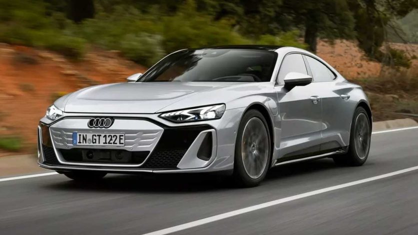 بازگشت آئودی با نسخه پایینرده e-tron GT؛ قدرت بیشتر، طراحی جدید 1 بازگشت آئودی با نسخه پایینرده e-tron GT؛ قدرت بیشتر، طراحی جدید