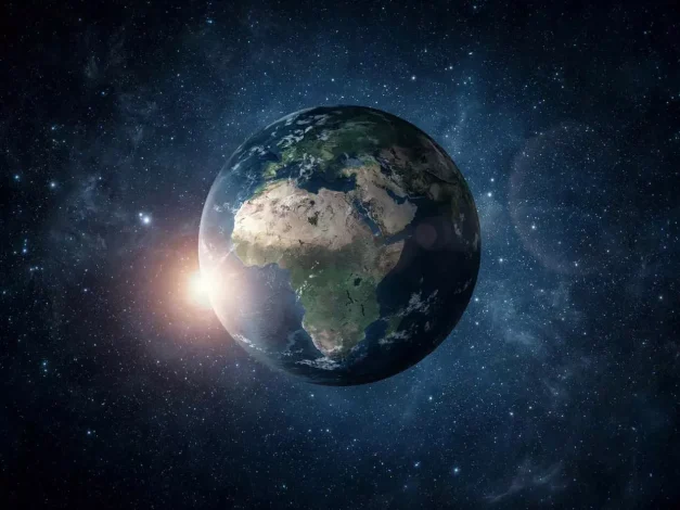 چرا زمین نمی‌افتد؟ نگاهی علمی به مفهوم تعادل در فضا