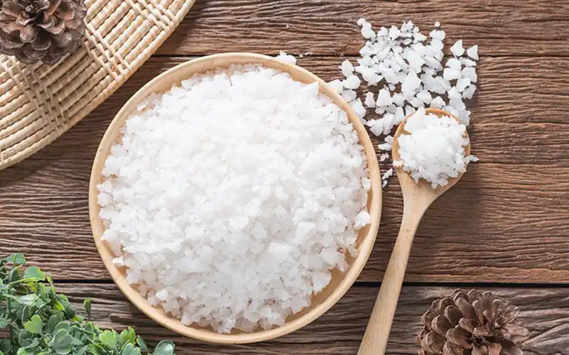 چرا نباید نمک دریا بخوریم؟
