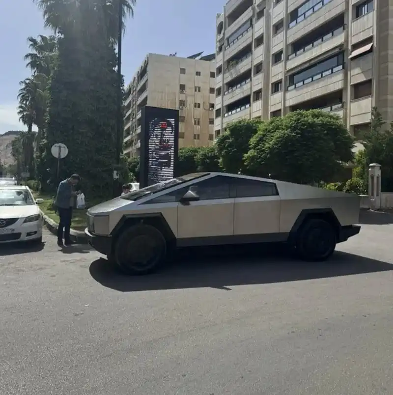 ثبت تصاویری از یک دستگاه سایبرتراک در سوریه +عکس 2 ثبت تصاویری از یک دستگاه سایبرتراک در سوریه