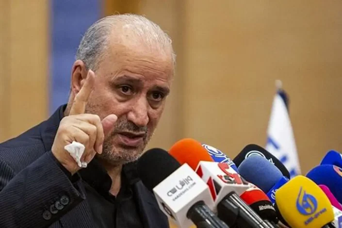 قراردادهای ۱۵۰ میلیاردی در لیگ ایران؛ فدراسیون بالاخره وارد عمل شد 1 قراردادهای ۱۵۰ میلیاردی در لیگ ایران؛ فدراسیون بالاخره وارد عمل شد
