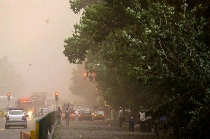 آمادهباش کامل اورژانس تهران در پی هشدار سطح نارنجی هواشناسی 1 آمادهباش کامل اورژانس تهران در پی هشدار سطح نارنجی هواشناسی