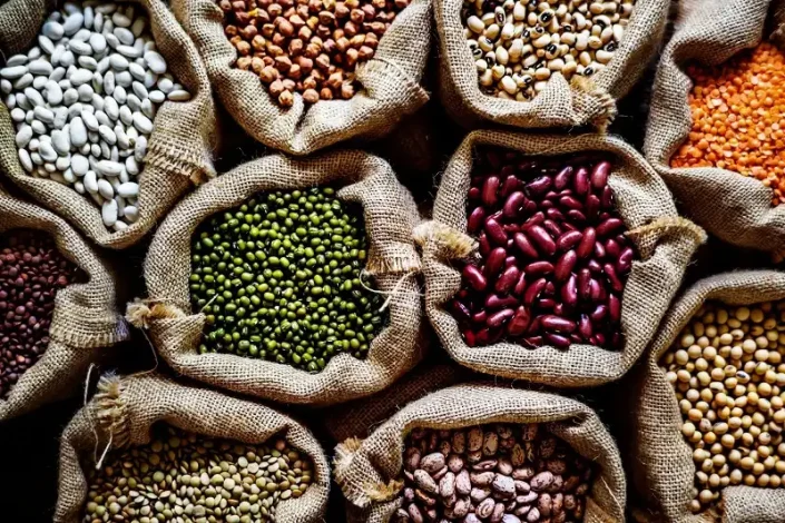 کاهش جزئی قیمت حبوبات در بازار +جدول