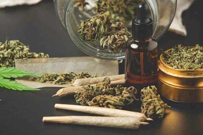 ضرر ماری جوانا برای قلب به اندازه سیگار است! 1 ضرر ماری جوانا برای قلب به اندازه سیگار است!