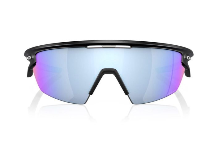 همکاری متا و Oakley برای طراحی عینک هوشمند ویژه ورزشکاران 1 همکاری متا و Oakley برای طراحی عینک هوشمند ویژه ورزشکاران