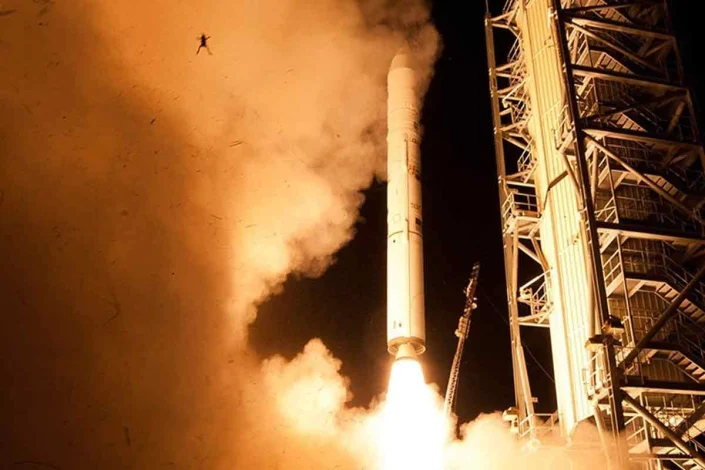 قورباغه نگونبخت تصادفا با موشک ناسا به فضا پرتاب شد! 1 قورباغه نگونبخت تصادفا با موشک ناسا به فضا پرتاب شد!