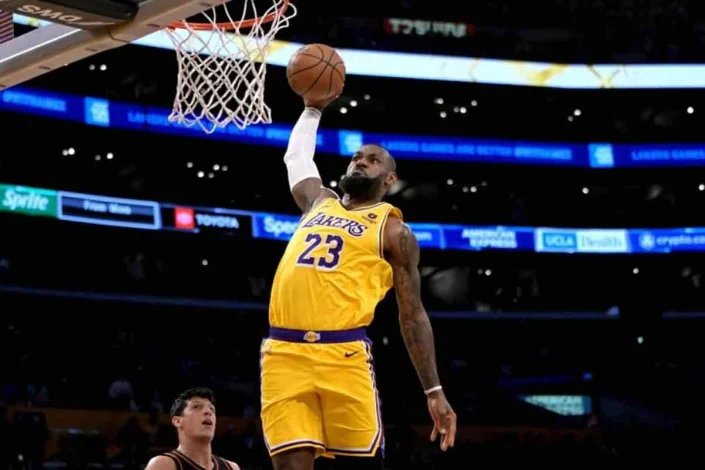 ستارگان NBA طرفدار کدام تیمهای فوتبال هستند؟ 1 ستارگان NBA طرفدار کدام تیمهای فوتبال هستند؟
