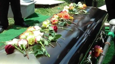 زنی که در زمان مراسم تدفین در تابوتش بیدار شد