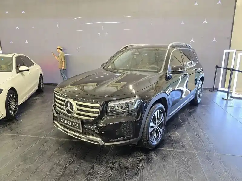 مرسدس بنز GLB 200 در نمایشگاه خودرو شیراز رونمایی شد +عکس 2 مرسدس بنز GLB 200