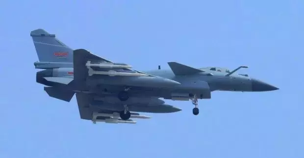 مشخصات و امکانات جنگنده چنگدو J-10C: جنگنده چینی مدنظر ارتش ایران! 8 مشخصات و امکانات جنگنده چنگدو J-10C