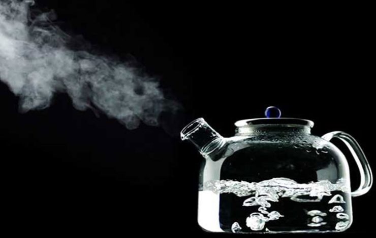 آیا جوشاندن دوباره آب خطرناک است؟ 1 آیا جوشاندن دوباره آب خطرناک است؟