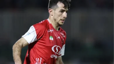 فرشاد احمدزاده در لیست خروج پرسپولیس قرار گرفت