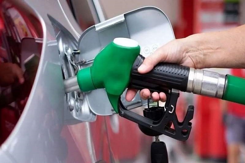 سناریوی گرانی بنزین با یارانه ۷ میلیونی هر ایرانی؛ بنزین ۷۰ هزار تومانی در راه است؟ 2 سناریوی گرانی بنزین با یارانه ۷ میلیونی هر ایرانی