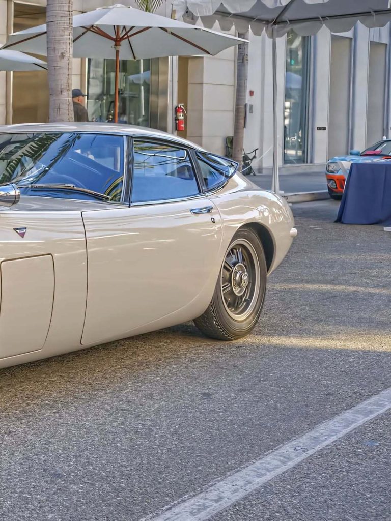 تویوتا ۲۰۰۰GT مدل ۱۹۶۷؛ خودروی کلاسیک ژاپنی که تاریخساز شد 2 تویوتا ۲۰۰۰GT مدل ۱۹۶۷؛ خودروی کلاسیک ژاپنی که تاریخساز شد