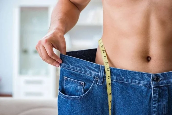 آیا کم کردن ۴.۵ کیلو وزن در یک ماه واقع‌بینانه است؟