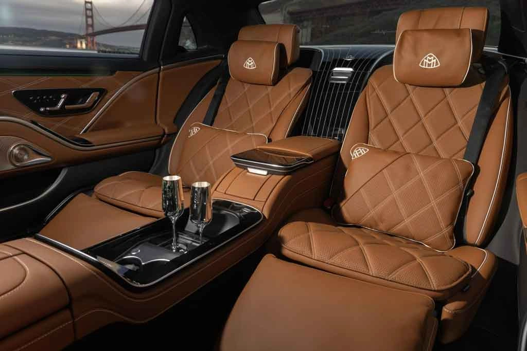 از لوکسترین سدان مرسدس میباخ تنها ۲۵ دستگاه عرضه میشود 3 از لوکسترین سدان مرسدس میباخ تنها ۲۵ دستگاه عرضه میشود