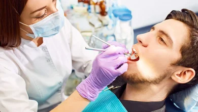 فقر بهداشت دهان و دندان در کشور را به قهقرا میبرد 6 در سالهای اخیر با افزایش قیمت خدمات دندانپزشکی در کشور مردم بیشتر و بیشتر به سمت حذف این خدمات از زندگی خود رفتهاند، موضوعی که باعث به قهقرا رفتن بهداشت دهان و دندان در میان مردم شده است.