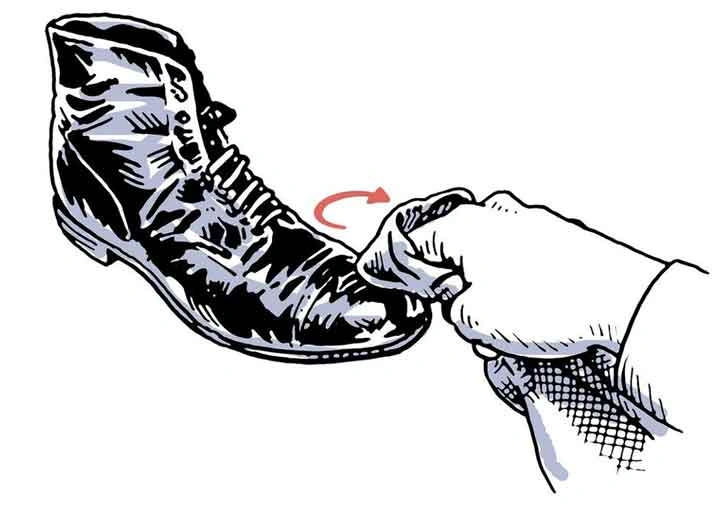 راهنمای تصویری نگهداری از کفش‌ های چرمی