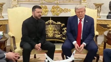 کت و شلوار یکدست مشکی زلنسکی در کاخ سفید: ماجرا چه بود؟ 5 ولودیمیر زلنسکی با کت و شلوار سر تا پا مشکی در کاخ سفید