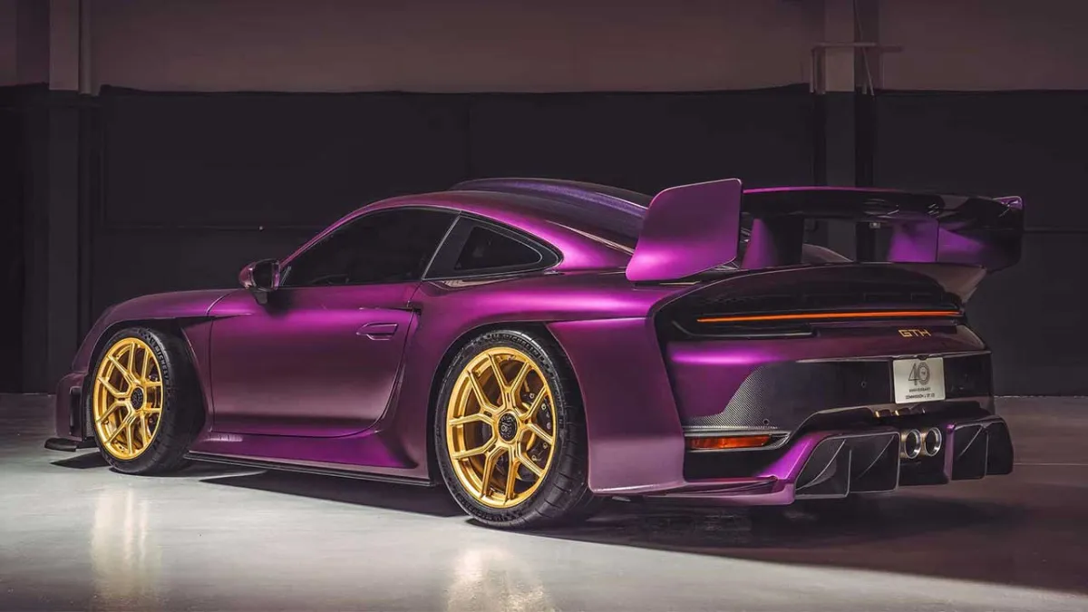 ابرخودرو پورشه 911 GT1 توسط RML معرفی شد +تصاویر 3 ابرخودرو پورشه 911 GT1 توسط RML معرفی شد