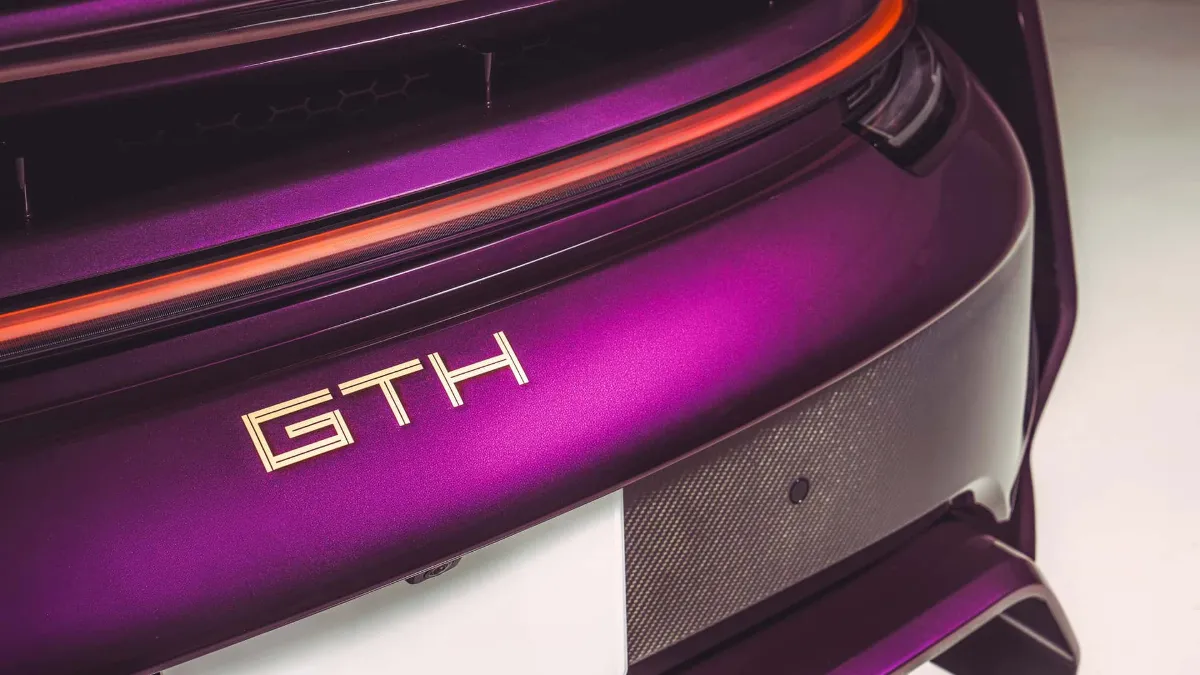 ابرخودرو پورشه 911 GT1 توسط RML معرفی شد +تصاویر 4 ابرخودرو پورشه 911 GT1 توسط RML معرفی شد