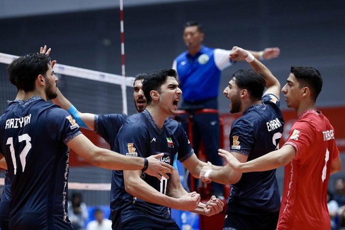 صعود تیم ملی والیبال جوانان ایران به یک چهارم نهایی مسابقات قهرمانی جهان 1 صعود تیم ملی والیبال جوانان ایران به یک چهارم نهایی مسابقات قهرمانی جهان