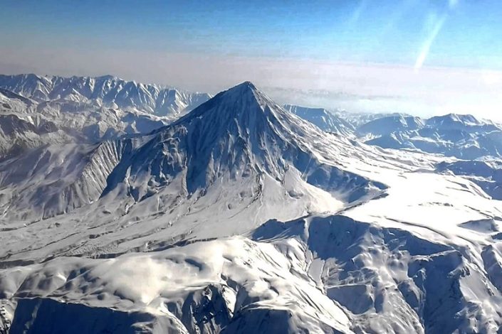 خطر فوران آتشفشان دماوند چقدر جدی است؟ کارشناسان پاسخ میدهند 1 خطر فوران آتشفشان دماوند چقدر جدی است