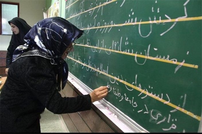 داستان عجیب خانمی که از نهضت سوادآموزی به دکتری دانشگاه رسید! 1 داستان عجیب خانمی که از نهضت سوادآموزی به دکتری دانشگاه رسید!