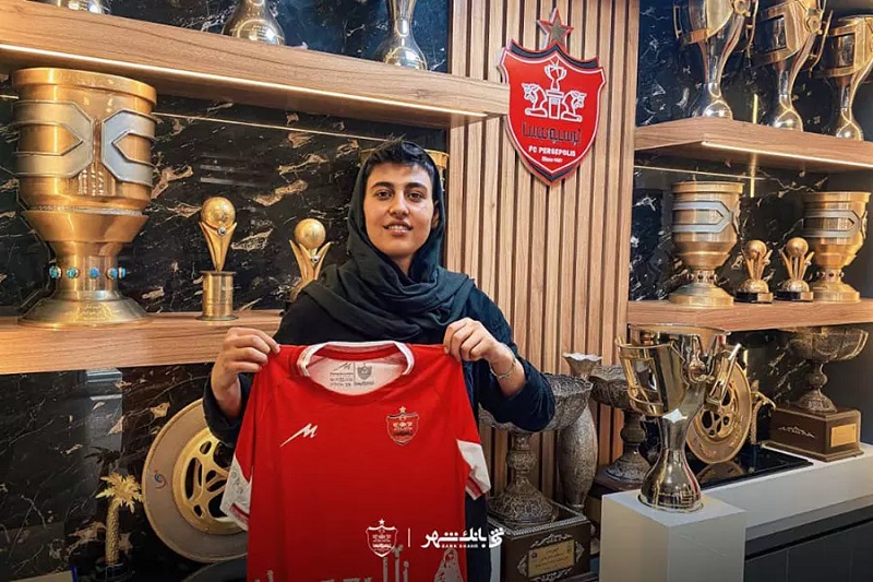 اولین یاغی فوتبال زنان: ستاره فصل قبل استقلال به پرسپولیس پیوست! +عکس 2 اولین یاغی فوتبال زنان