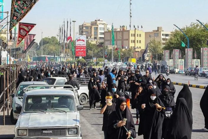 واژگونی ون زائران ایرانی در مسیر نجف